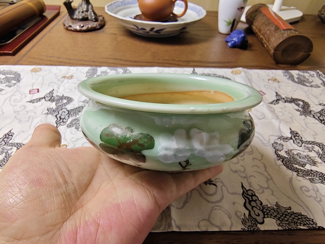 古玩陶瓷豆青釉彩繪花卉紋香爐拍賣，當前價格880元
