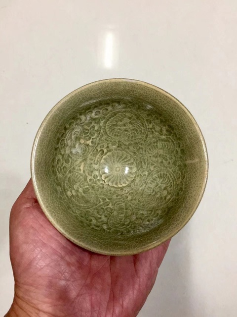 古玩陶瓷宋·耀州窯青釉模印團菊紋盞拍賣，當前價格10000元
