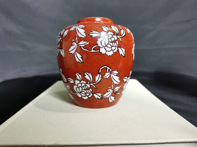 古玩陶瓷【民國 雙底款】紅地花卉紋粉彩蓋罐拍賣,當前價格2599元