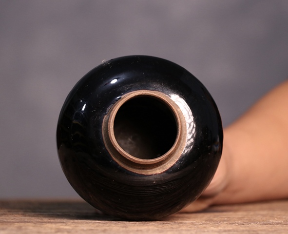 古玩陶瓷清早期·黑釉罐拍賣，當前價格2600元