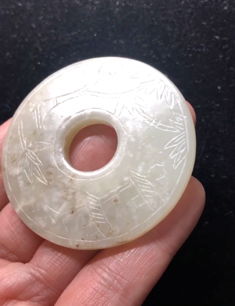 古玩玉器清代和田玉雕“花卉紋璧”拍賣,當前價格9600元