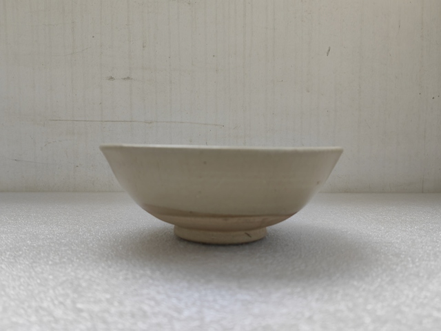 古玩陶瓷磁州窯白釉大碗拍賣,當(dāng)前價格580元