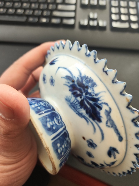 古玩陶瓷青花雙龍紋花口高足盤拍賣，當(dāng)前價(jià)格2800元