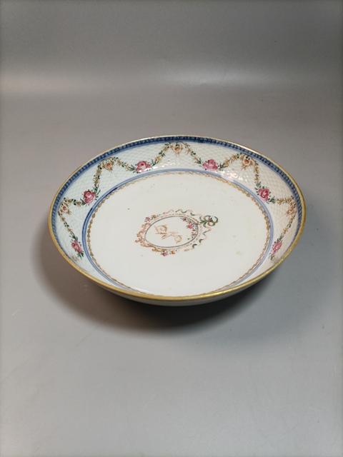 古玩陶瓷清中青花粉彩加描金花卉紋盤拍賣,當(dāng)前價格680元