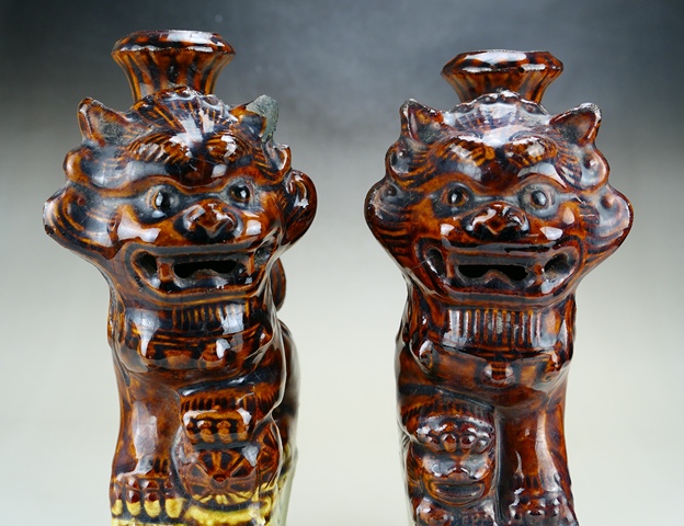 古玩陶瓷明清褐釉獅子燭臺拍賣,當前價格1500元
