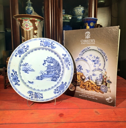 古玩陶瓷【佳士得乾隆】青花山水樓閣圖折沿盤拍賣，當前價格3980元