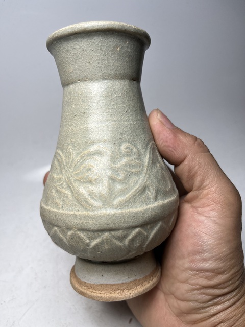 古玩陶瓷(宋代精品)纏枝影青釉刻花紋瓶拍賣,當前價格3888元