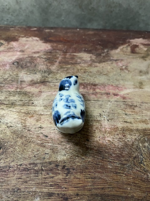 古玩陶瓷晚明?青花仿生瓷蓋盒拍賣，當(dāng)前價格2000元