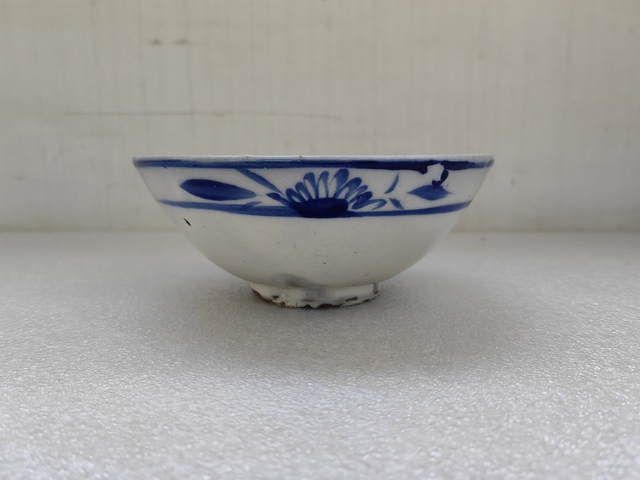 古玩陶瓷磁州窯青花花卉紋碗拍賣(mài)，當(dāng)前價(jià)格450元