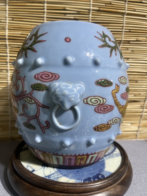 古玩陶瓷天藍釉粉彩云龍紋獸耳罐拍賣,當前價格18000元