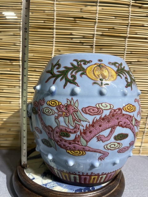 古玩陶瓷天藍釉粉彩云龍紋獸耳罐拍賣,當前價格18000元