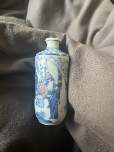 域鉴古玩】青花釉里红人物故事纹鼻烟壶拍卖价格/图片/值多少钱