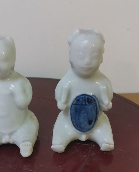 古玩陶瓷童子塑像拍賣,當(dāng)前價(jià)格1500元