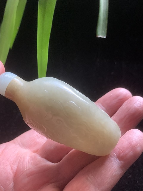 古玩玉器清代和田玉雕“雙龍捧壽”鼻煙壺拍賣,當前價格13800元