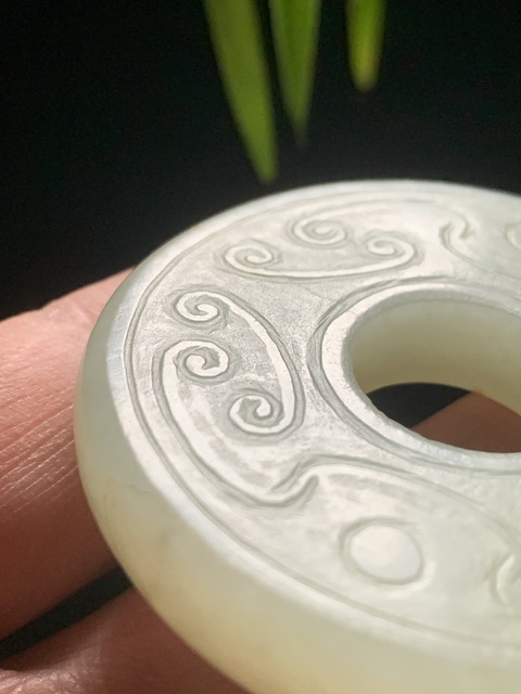 古玩玉器清代和田玉雕“卷云紋璧”拍賣，當前價格12000元