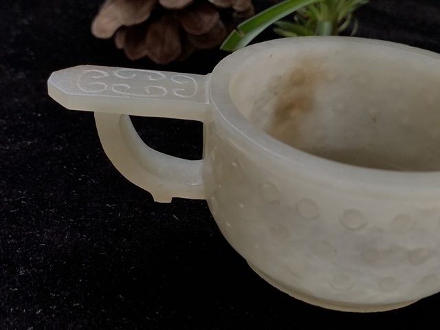 古玩玉器明代和田玉雕“雙執(zhí)耳杯”拍賣，當前價格25500元