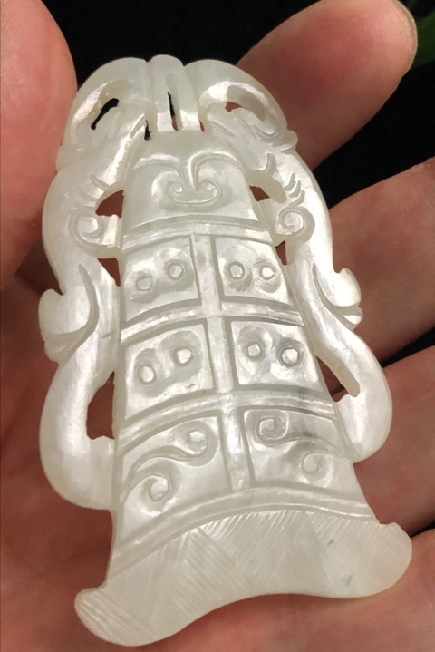 古玩玉器明代和田玉雕“雙龍佩”拍賣(mài),當(dāng)前價(jià)格9800元