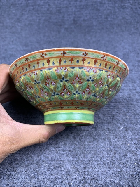 古玩陶瓷粉彩描紅花卉碗拍賣，當前價格2288元