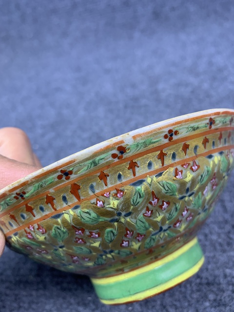 古玩陶瓷粉彩描紅花卉碗拍賣，當前價格2288元