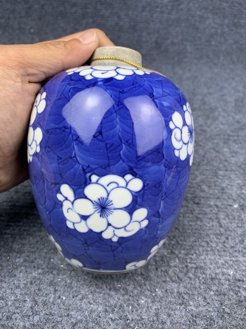 古玩陶瓷青花留白冰梅罐拍賣,當前價格2588元