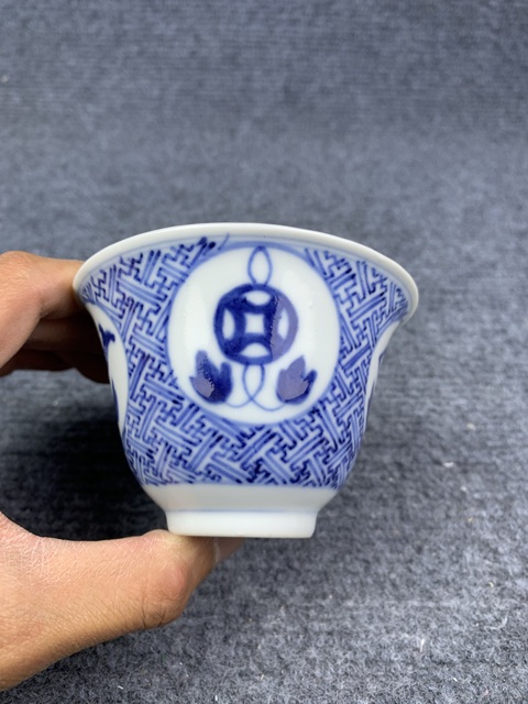 古玩陶瓷青花魚化龍紋撇口杯拍賣,當前價格1888元