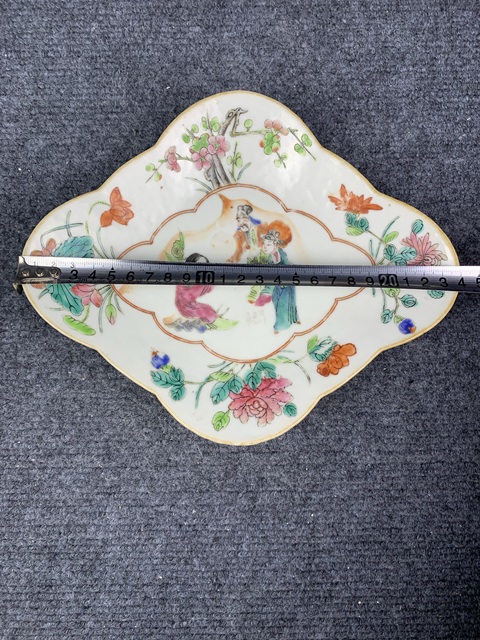 古玩陶瓷粉彩西廂記人物故事紋供盤拍賣,當前價格1688元