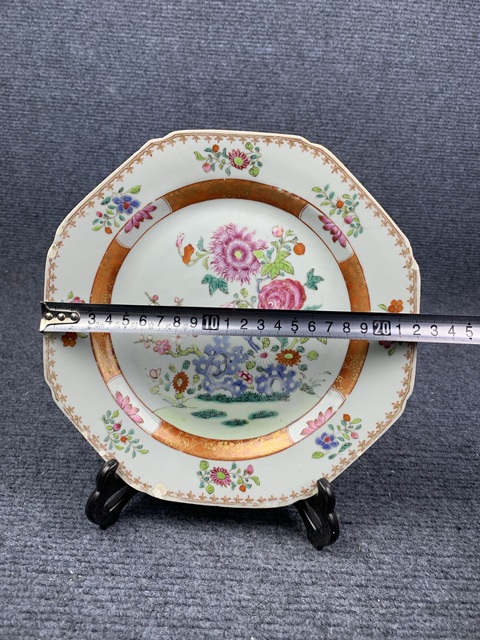 古玩陶瓷乾隆粉彩/洋彩洞石牡丹紋八方盤拍賣,當前價格1288元