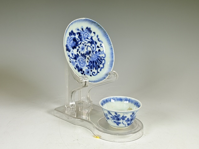 古玩陶瓷清康熙·精品青花花卉紋杯碟拍賣，當前價格1500元