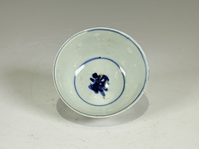 古玩陶瓷清早期·青花花卉紋杯真品鑒賞圖