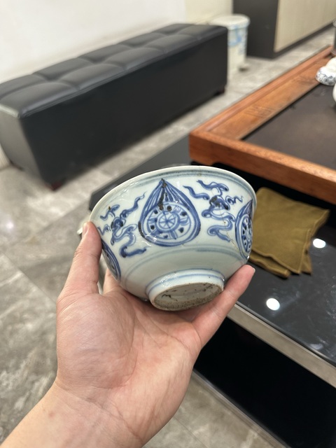 古玩陶瓷明 宣德-天順青花壬字云法輪紋碗拍賣，當前價格5000元