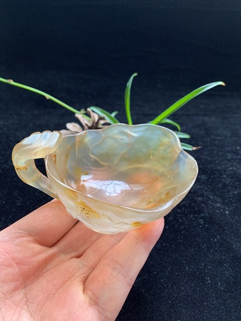 古玩玉器清代瑪瑙雕“執耳杯”拍賣，當前價格15000元