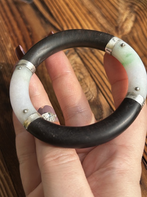 古玩玉器晚清翡翠黑檀木半銀半玉老鐲子拍賣，當前價格3680元
