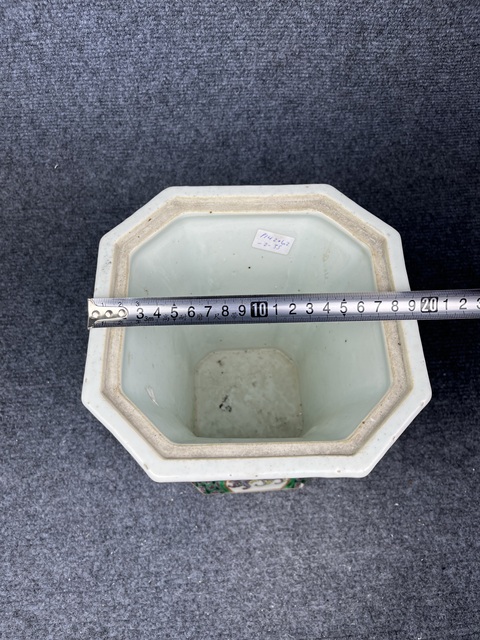 古玩陶瓷五彩開窗人物故事紋花插拍賣,當(dāng)前價格5888元