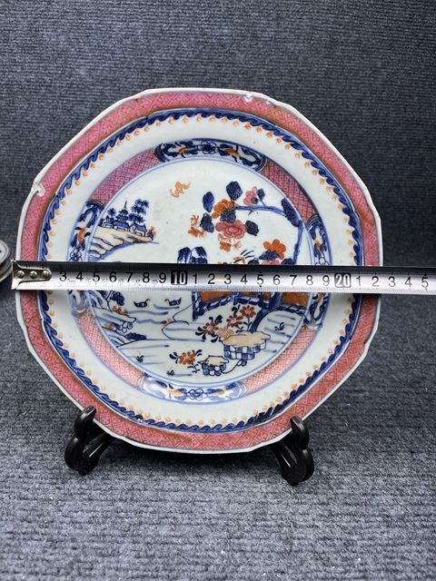 古玩陶瓷青花胭脂紅蓮池紋八方盤拍賣,當前價格900元