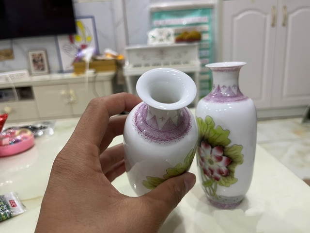 古玩陶瓷琺瑯彩花鳥紋賞瓶一對拍賣,當前價格3888元