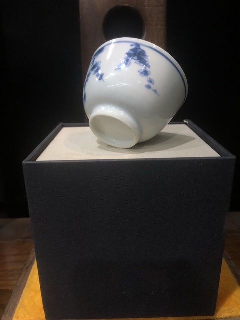 古玩陶瓷(精品品茗杯)清早-康熙-梅花紋-青花品茗杯拍賣,當(dāng)前價格1344元