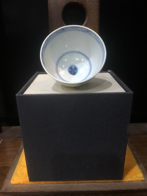 古玩陶瓷(精品品茗杯)清早-康熙-梅花紋-青花品茗杯拍賣,當(dāng)前價格1344元