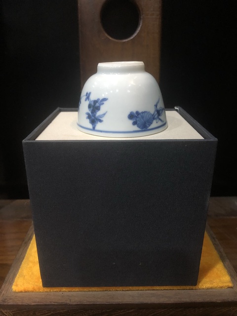 古玩陶瓷(精品品茗杯)清早-康熙-梅花紋-青花品茗杯拍賣,當(dāng)前價格1344元