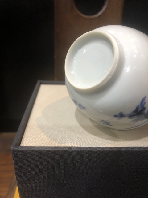 古玩陶瓷(精品品茗杯)清早-康熙-梅花紋-青花品茗杯拍賣,當(dāng)前價格1344元