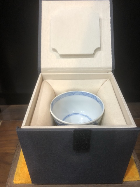 古玩陶瓷(精品品茗杯)清早-康熙-梅花紋-青花品茗杯拍賣,當(dāng)前價格1344元