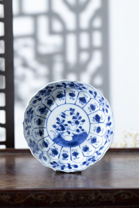 古玩陶瓷清康熙·青花花卉紋花口碟一對(duì)拍賣(mài)，當(dāng)前價(jià)格1024元