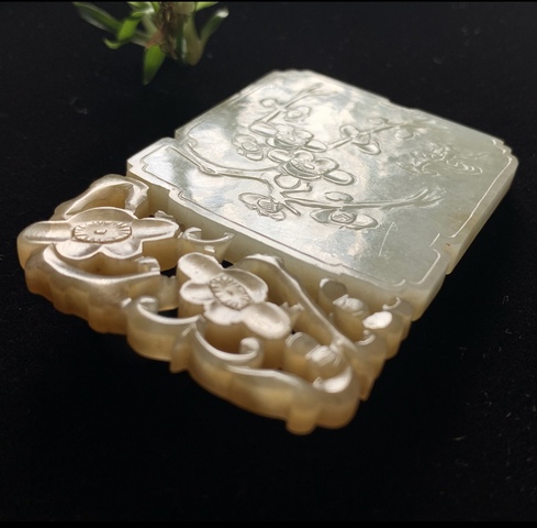 古玩玉器清代和田玉雕“梅花牌”拍賣,當(dāng)前價(jià)格150000元