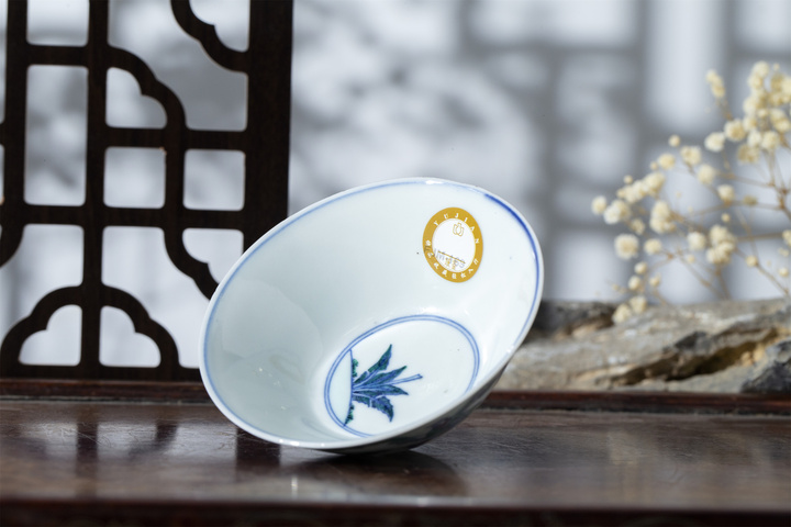 古玩陶瓷清中晚·斗彩高士圖斗笠盞拍賣,當前價格25000元