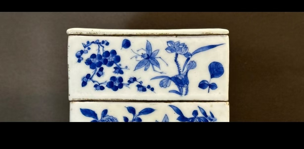 古玩陶瓷清中晚期青花蟲草紋蓋盒拍賣,當前價格15000元