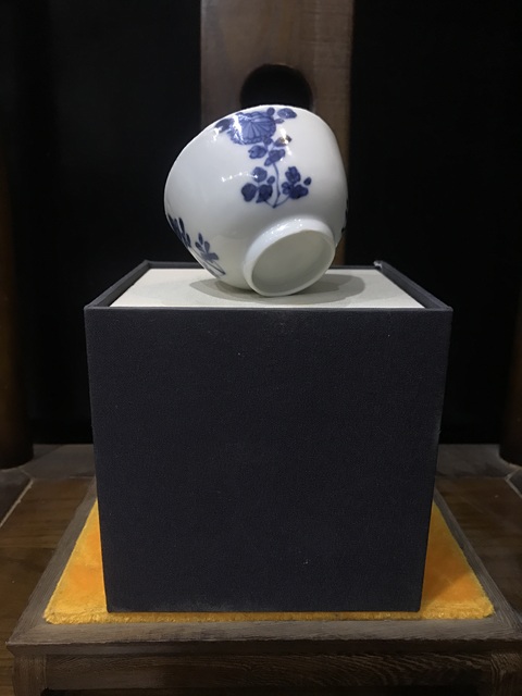 古玩陶瓷(精品主人杯)清-康熙-十二花神-梅花青花主人杯拍賣,當前價格882元
