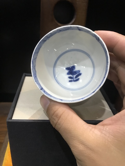 古玩陶瓷(精品主人杯)清-康熙-十二花神-梅花青花主人杯拍賣,當前價格882元