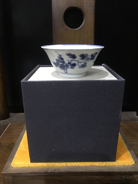 古玩陶瓷（精品馬蹄杯）清-康熙-梅花紋-青花馬蹄杯拍賣，當前價格732元
