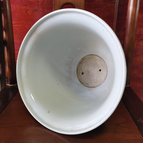 古玩陶瓷【精品】晚清民國青花纏枝花卉紋花盆拍賣,當前價格9560元
