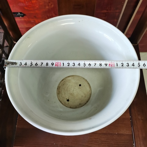 古玩陶瓷【精品】晚清民國青花纏枝花卉紋花盆拍賣,當前價格9560元