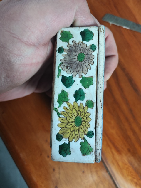 古玩陶瓷青花素三彩蓋盒拍賣,當前價格4600元